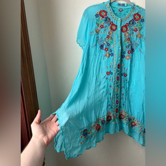 Johnny Was Turquoise Floral Embroidered Boho Tunic, Size Large - Picture 3 of 10